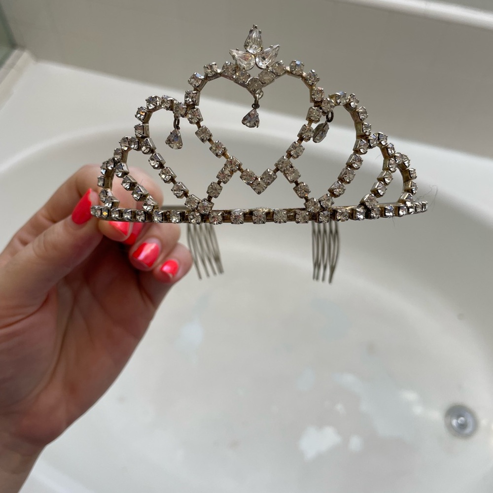Icing Silver Rhinestone Tiara Comb